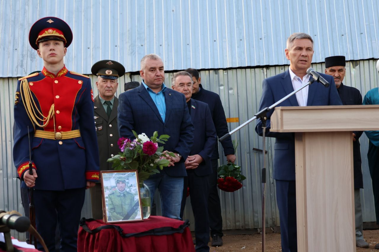 Актаныш бүген тагын бер батыр улы белән саубуллашты