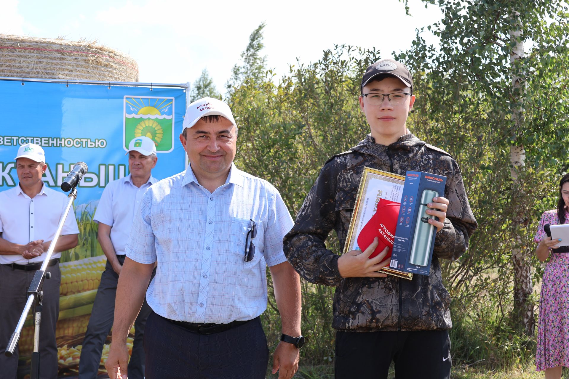 Хезмәте зурың хөрмәте дә зур- «Актаныш» агрофирмасы җитәкчесе алдынгыларны бүләкләде