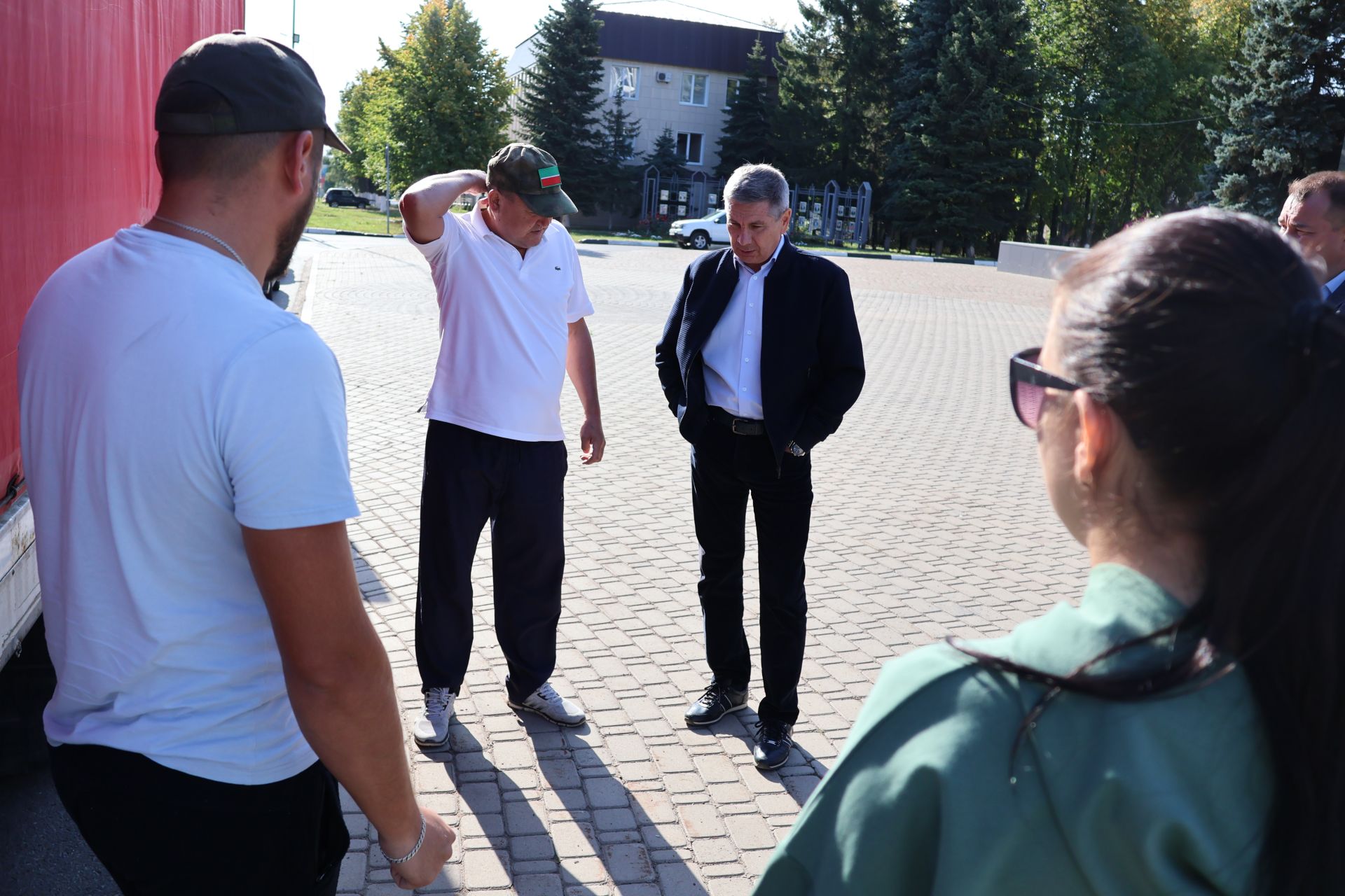 Волонтёр Гөлинә Иделбаева: Бердәм булып, дәррәү кубып эшлибез