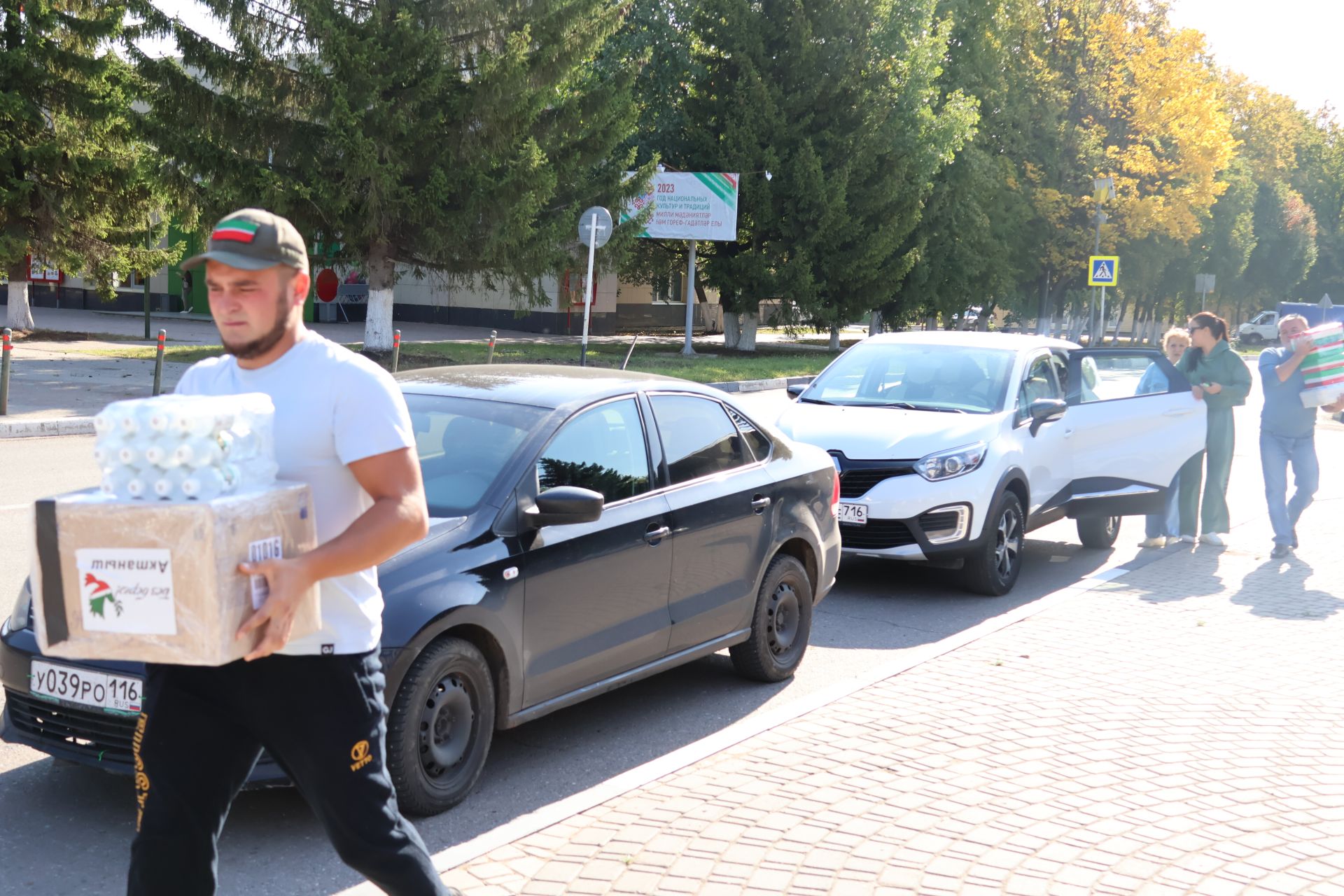 Волонтёр Гөлинә Иделбаева: Бердәм булып, дәррәү кубып эшлибез