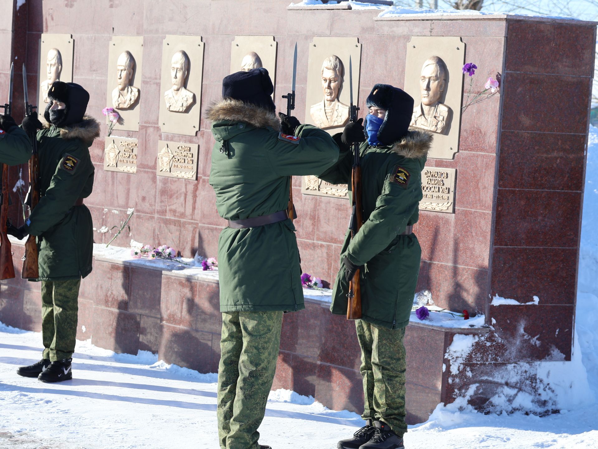 Районыбызның Җиңү паркында Әфганстаннан Совет гаскәрләре чыгарылуга 35 ел тулуга багышланган тантаналы митинг узды