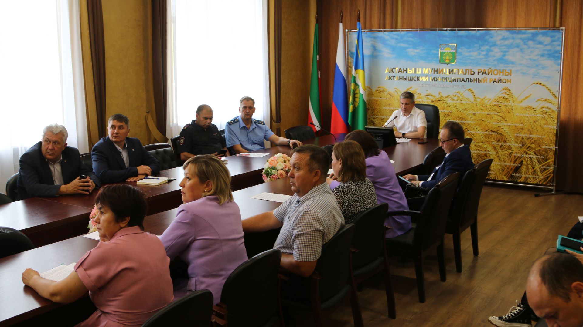 Ленар Зарипов балигъ булмаганнар арасында җинаятьләрне профилактикалауга аерым игътибар бирергә кирәклеген ассызыклады