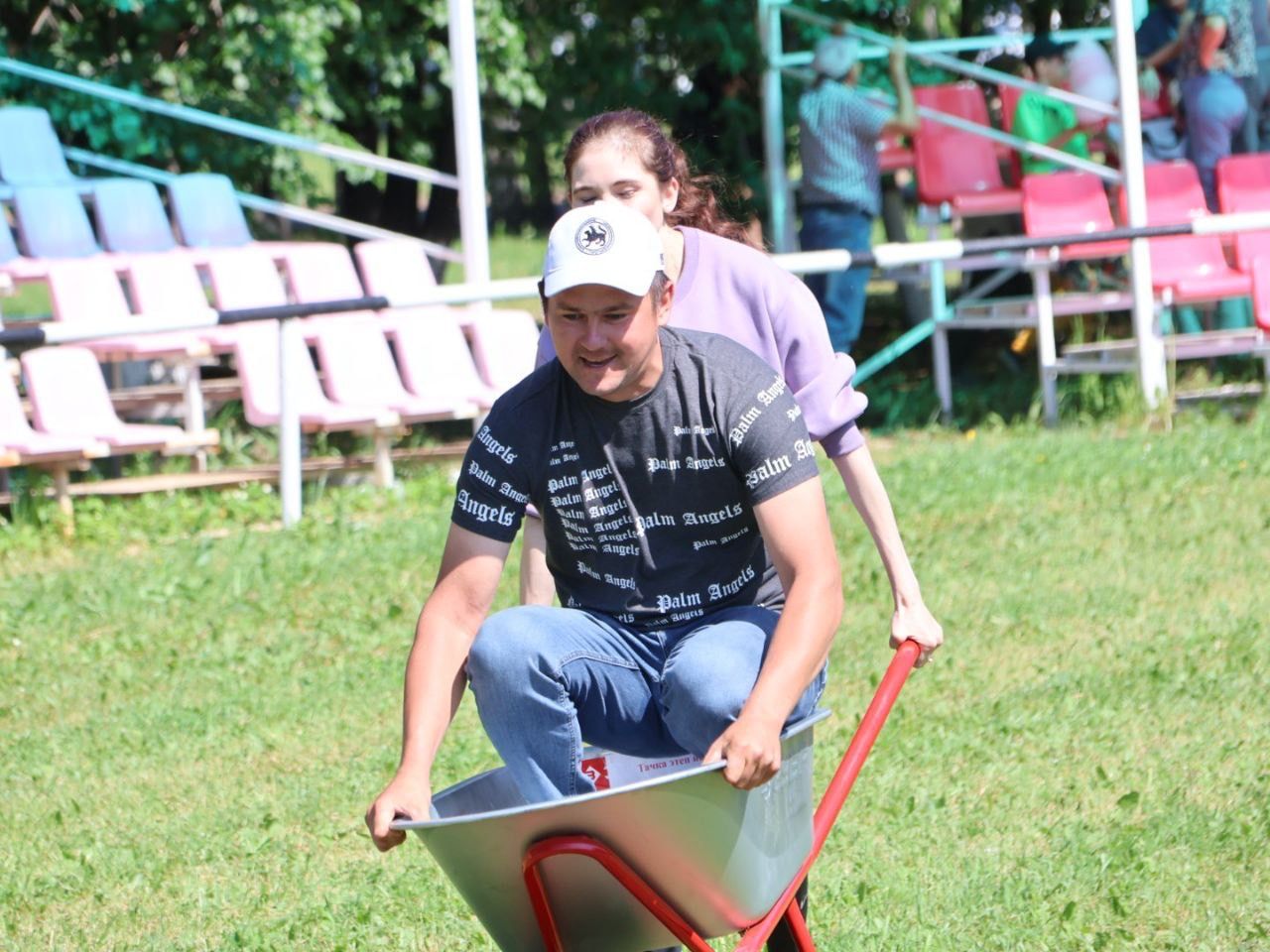 Сабантуй- ярышлар мәйданы: Гаилә елында гаилә белән!