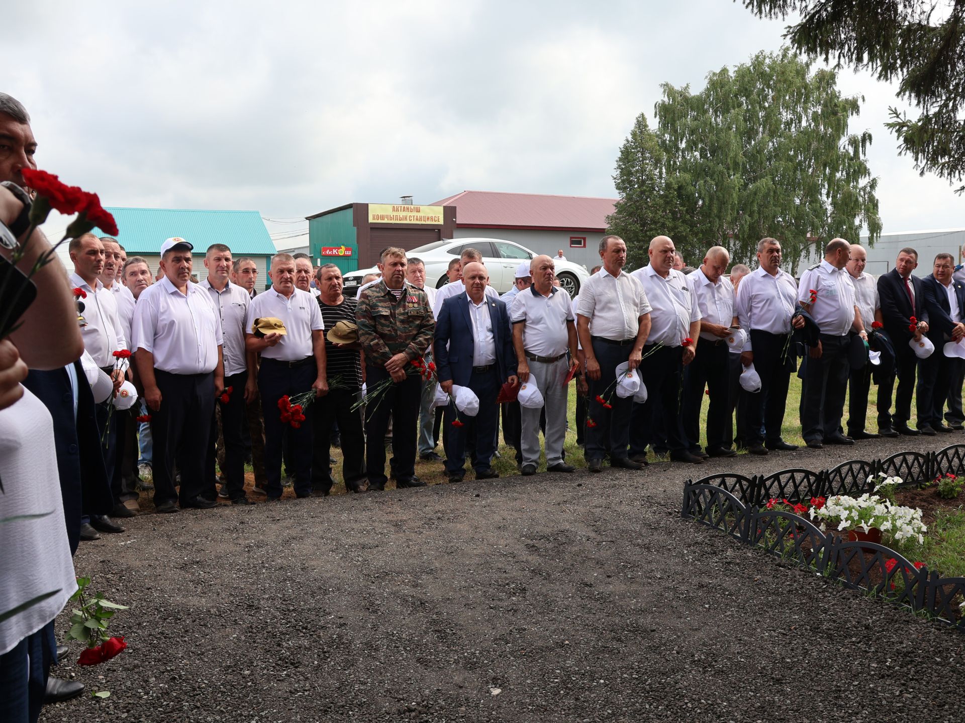 Актаныш районы авыл хуҗалыгы үсешенә зур өлеш керткән МХО батыры Рамил Хөсәеновның исеме мәңгеләштерелде