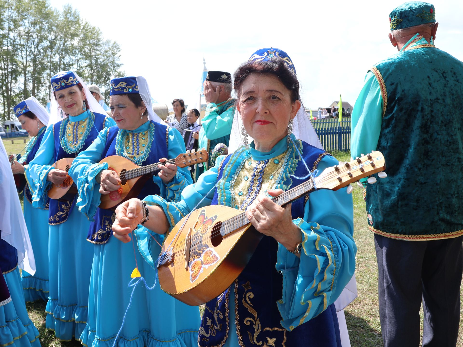 Яшәсен гармун, тальян моңнары: Иске Сәфәрдә төбәкара гармунчылар фестивале уза