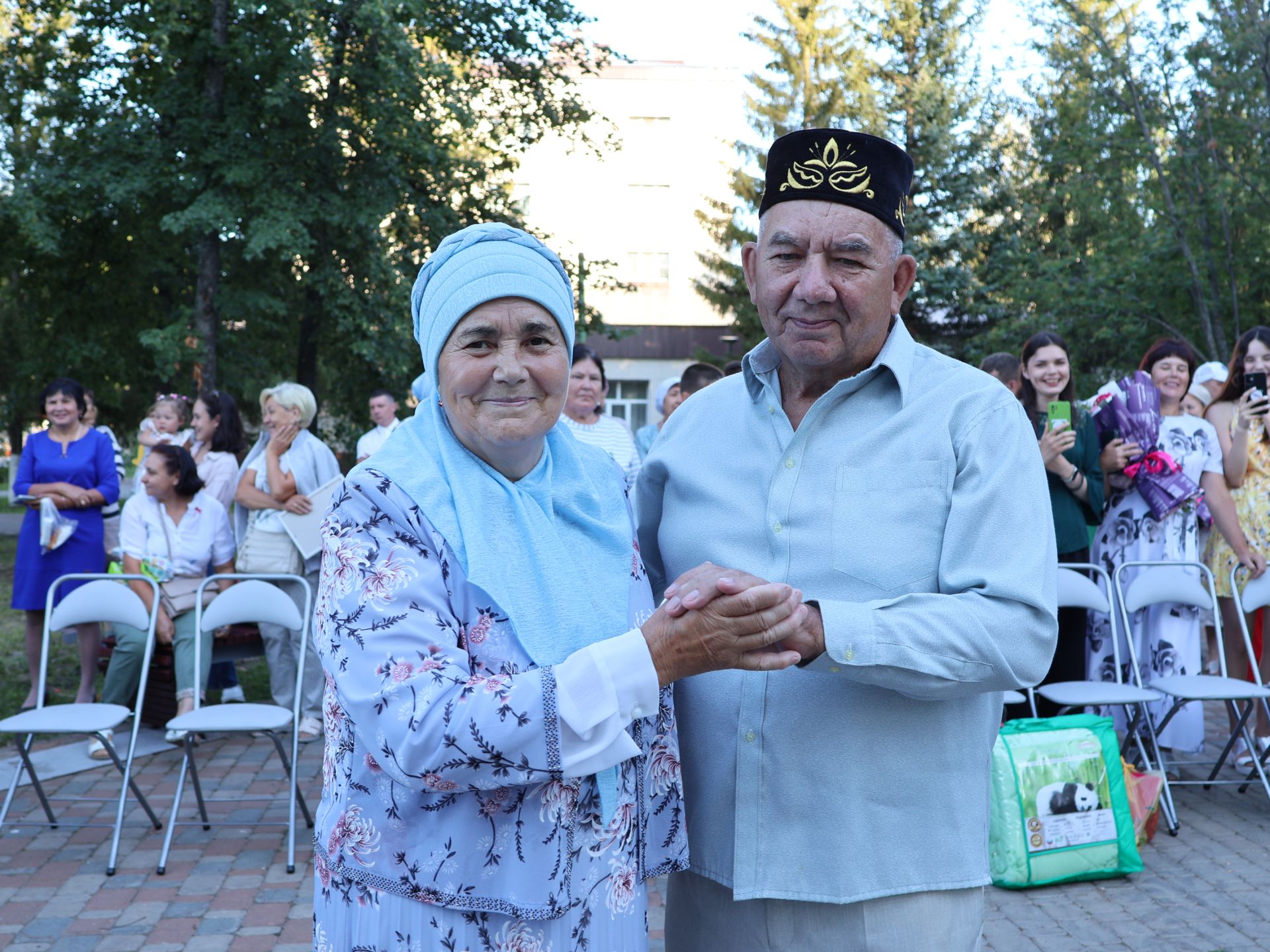 Без әле дә бергә, без әле дә матур: Бүген Актанышта Гаилә, мәхәббәт һәм тугрылык көнендә үрнәк парларны хөрмәтләделәр