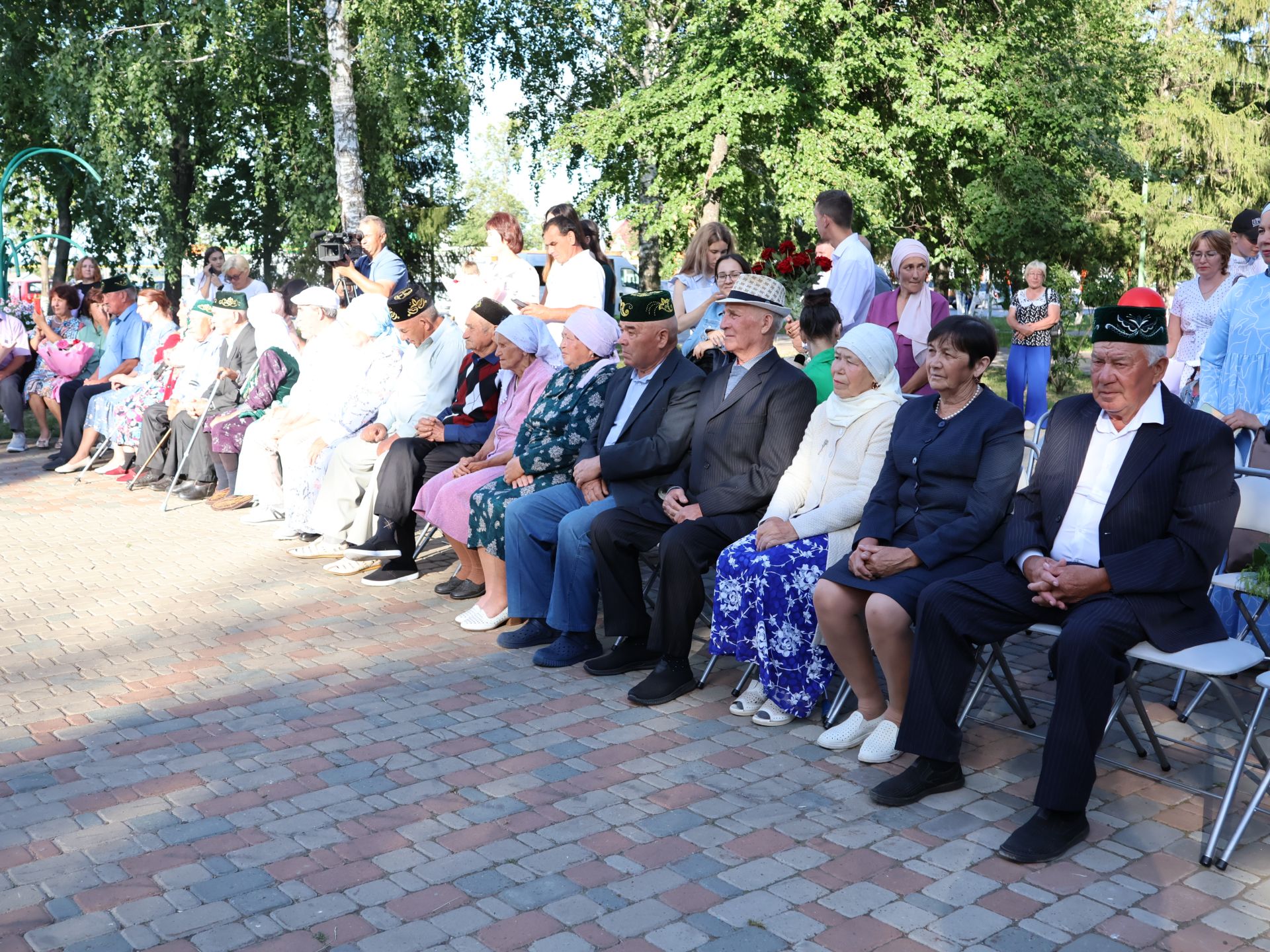 Без әле дә бергә, без әле дә матур: Бүген Актанышта Гаилә, мәхәббәт һәм тугрылык көнендә үрнәк парларны хөрмәтләделәр