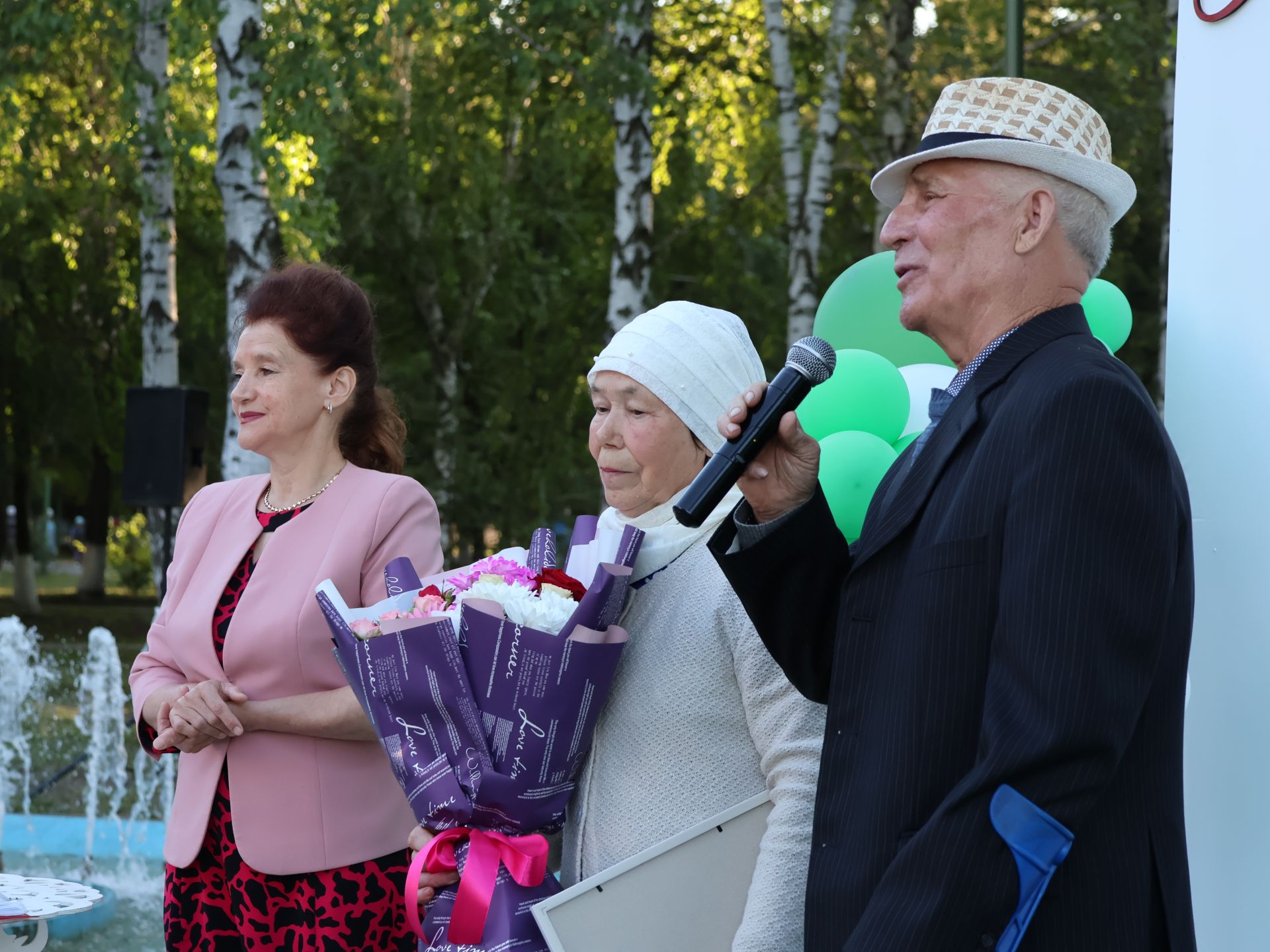 Без әле дә бергә, без әле дә матур: Бүген Актанышта Гаилә, мәхәббәт һәм тугрылык көнендә үрнәк парларны хөрмәтләделәр