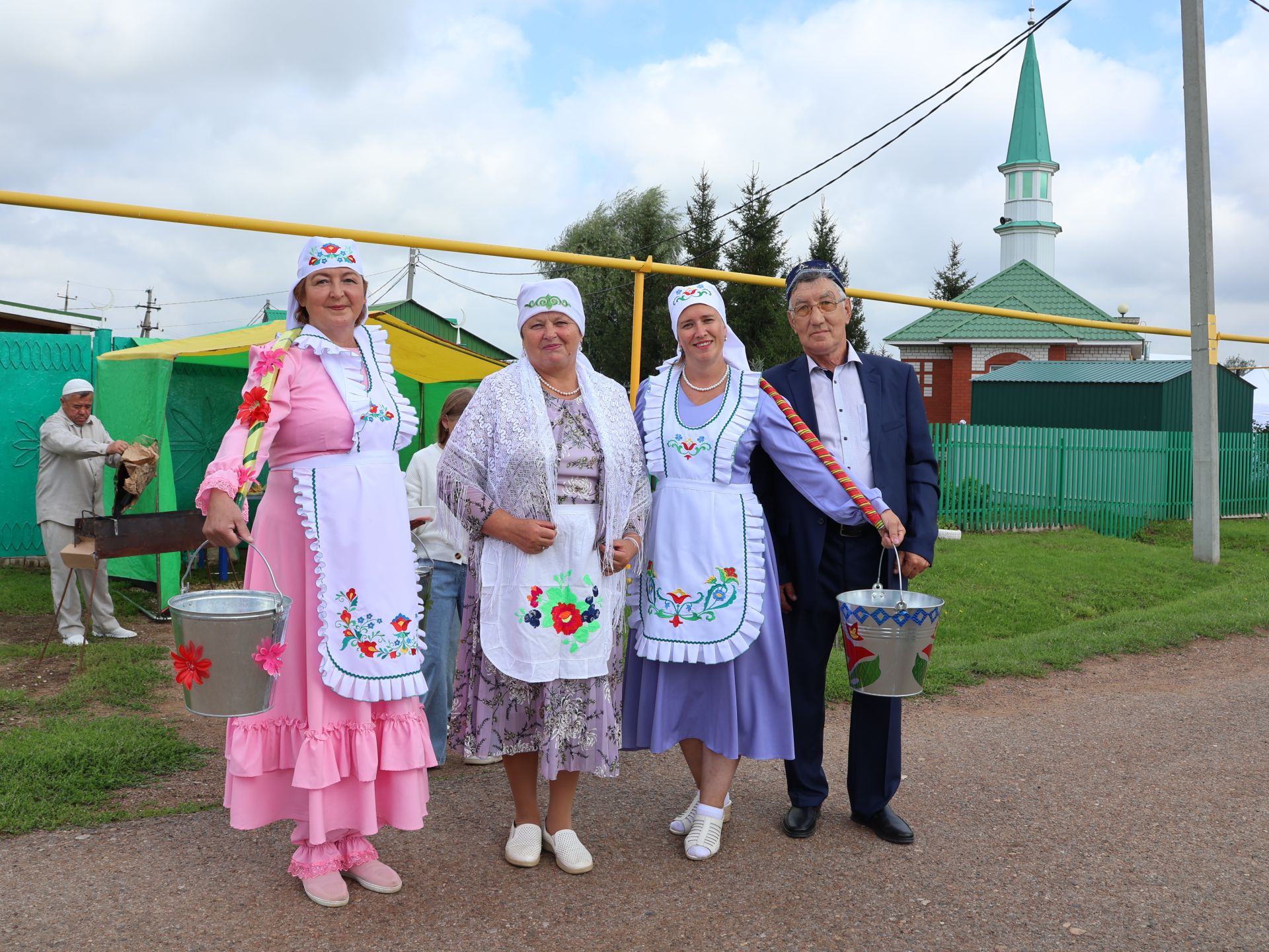 Колында «Гөлчирә» мәчетен төзеткән Альберт Мостафин: 20 ел буена мәчетебездән азан тавышы өзелмәде, киләчәктә дә шулай булсын!