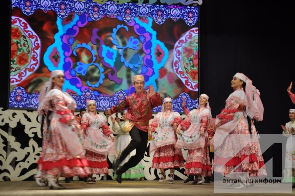 "Агыйдел" дәүләт җыр һәм бию ансамбле Актанышта сәхнә тотты