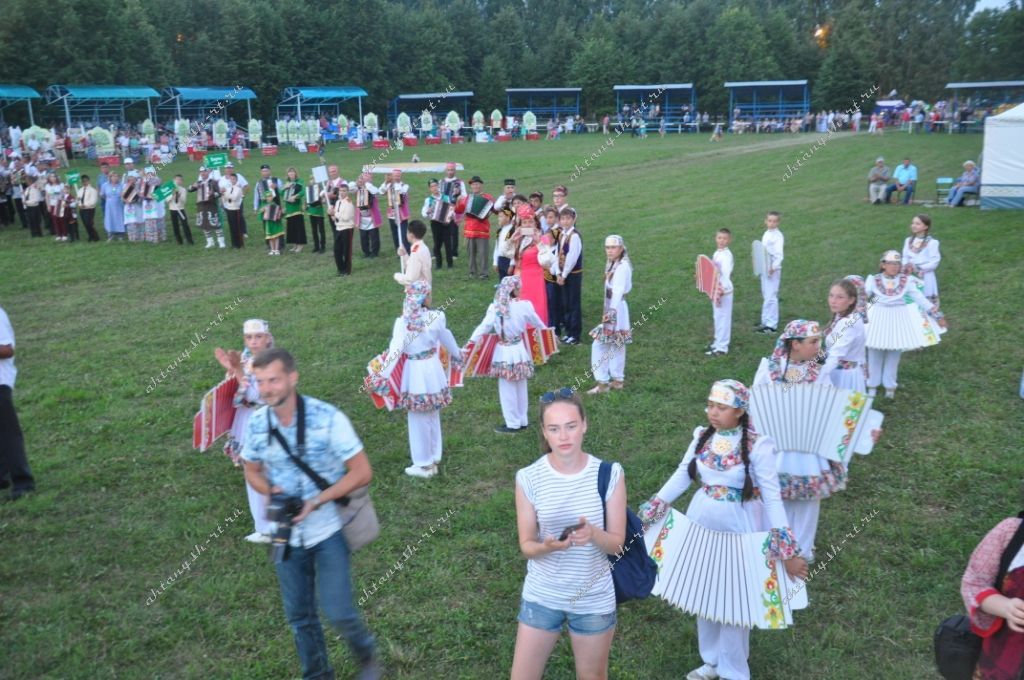 "Актаныш гармуннары"ның моңы бөтен Рәсәйгә таралды