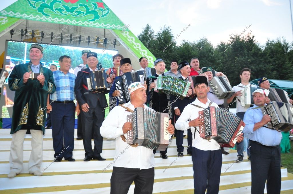 "Актаныш гармуннары"ның моңы бөтен Рәсәйгә таралды