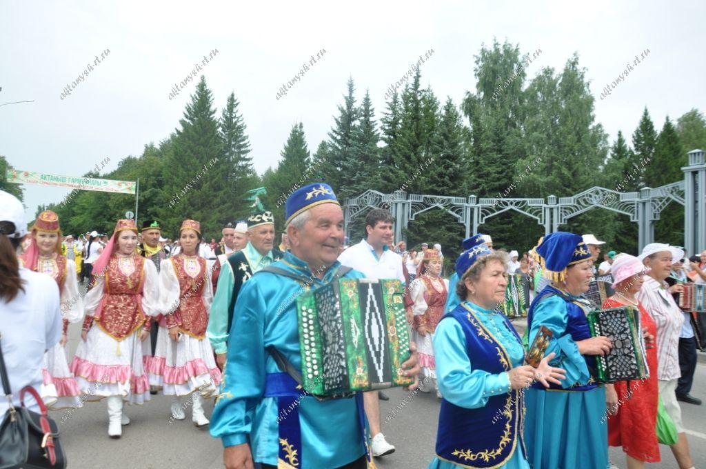 ТАРИХКА ТЕРКӘЛГӘН МИЗГЕЛЛӘР: Ай тотылган төнне Актанышта гармун бәйрәме гөрләде