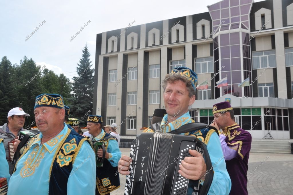 ТАРИХКА ТЕРКӘЛГӘН МИЗГЕЛЛӘР: Ай тотылган төнне Актанышта гармун бәйрәме гөрләде