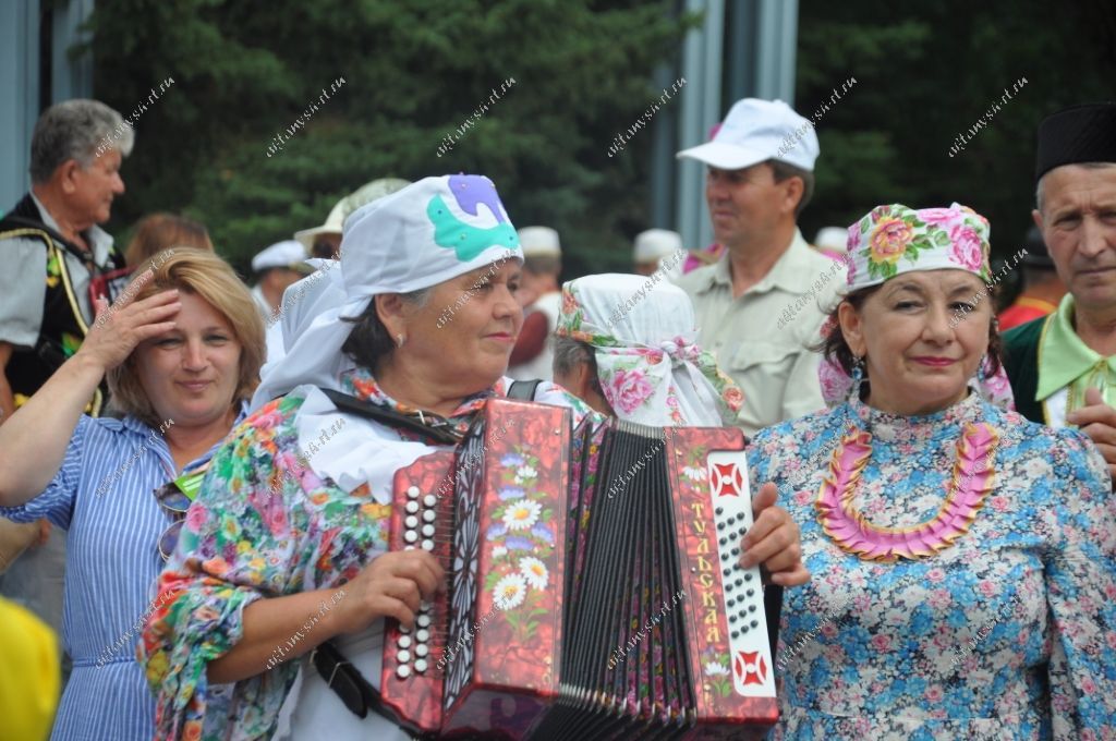 ТАРИХКА ТЕРКӘЛГӘН МИЗГЕЛЛӘР: Ай тотылган төнне Актанышта гармун бәйрәме гөрләде