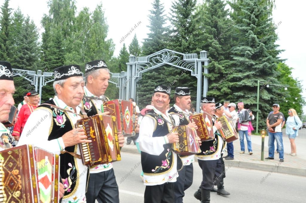 ТАРИХКА ТЕРКӘЛГӘН МИЗГЕЛЛӘР: Ай тотылган төнне Актанышта гармун бәйрәме гөрләде