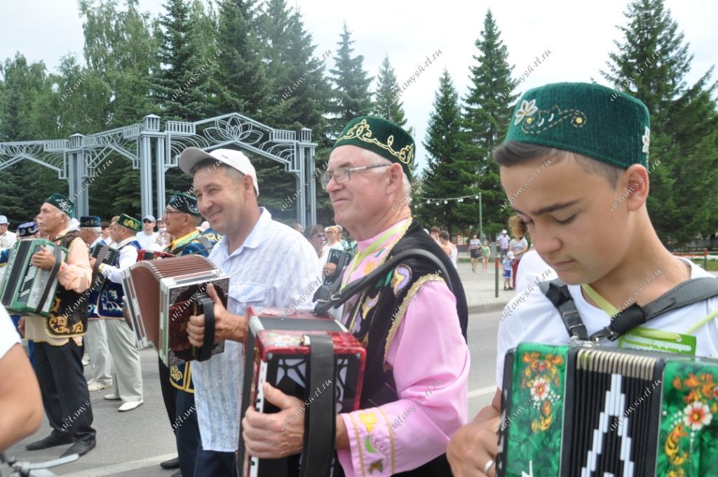 ТАРИХКА ТЕРКӘЛГӘН МИЗГЕЛЛӘР: Ай тотылган төнне Актанышта гармун бәйрәме гөрләде