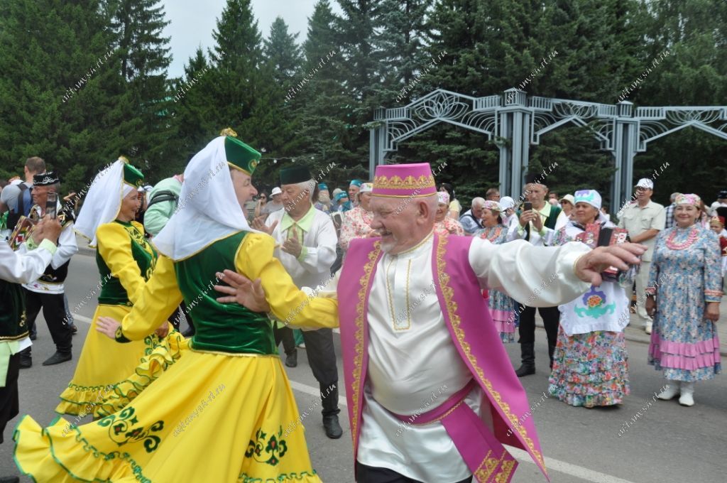 ТАРИХКА ТЕРКӘЛГӘН МИЗГЕЛЛӘР: Ай тотылган төнне Актанышта гармун бәйрәме гөрләде