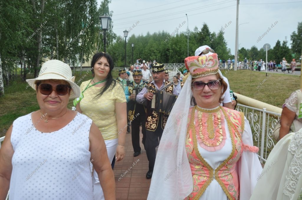 ТАРИХКА ТЕРКӘЛГӘН МИЗГЕЛЛӘР: Ай тотылган төнне Актанышта гармун бәйрәме гөрләде