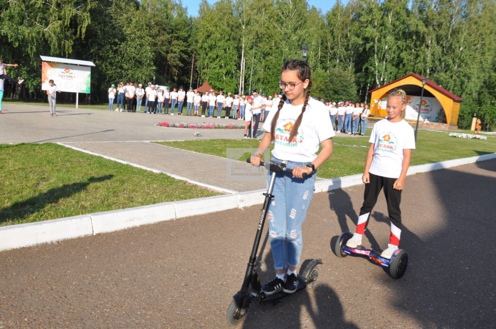 ФОТОМИЗГЕЛЛӘР: "Бүләк"тә икенче смена төгәлләнде