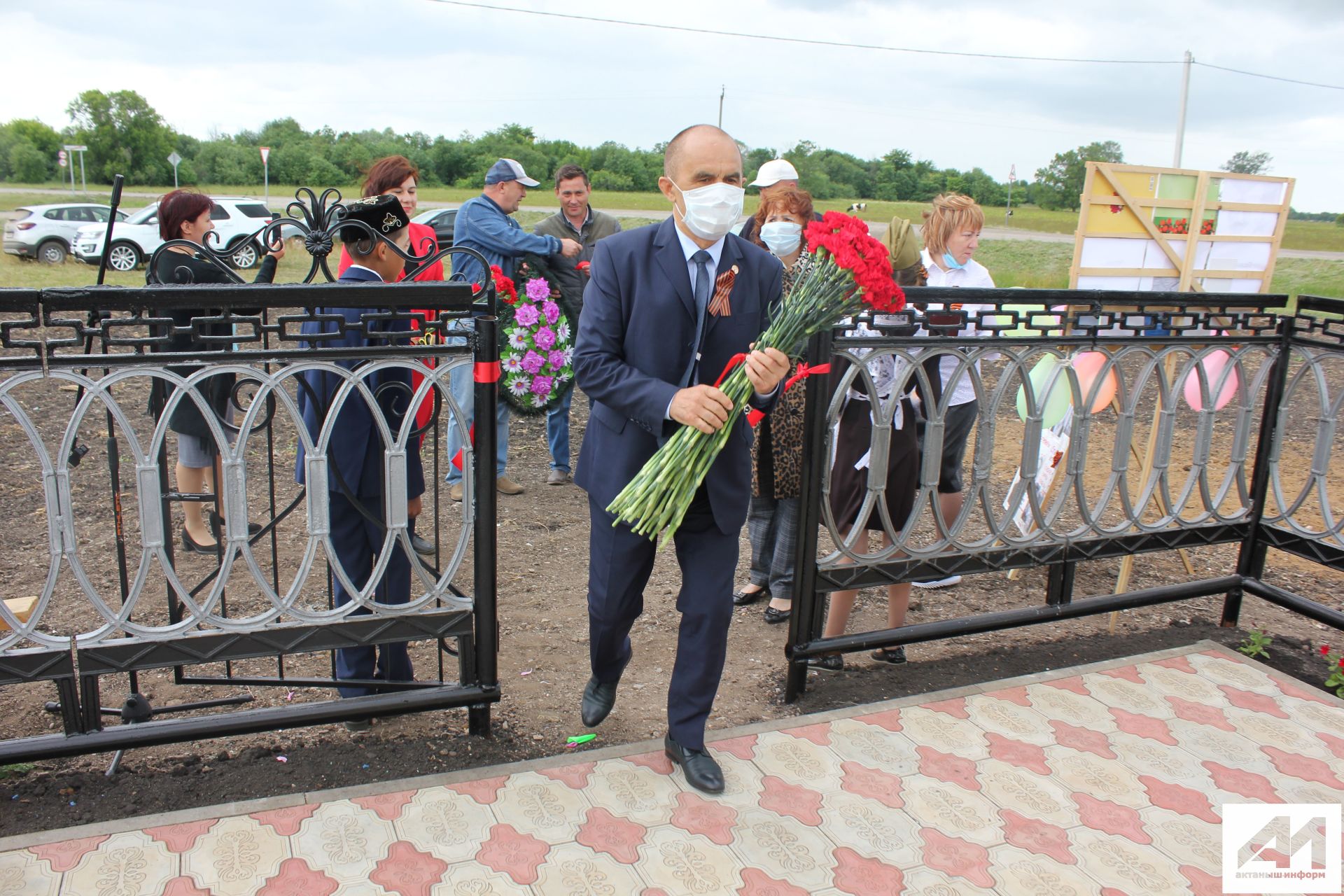 Михайловка авылында өр-яңа обелиск ачылды