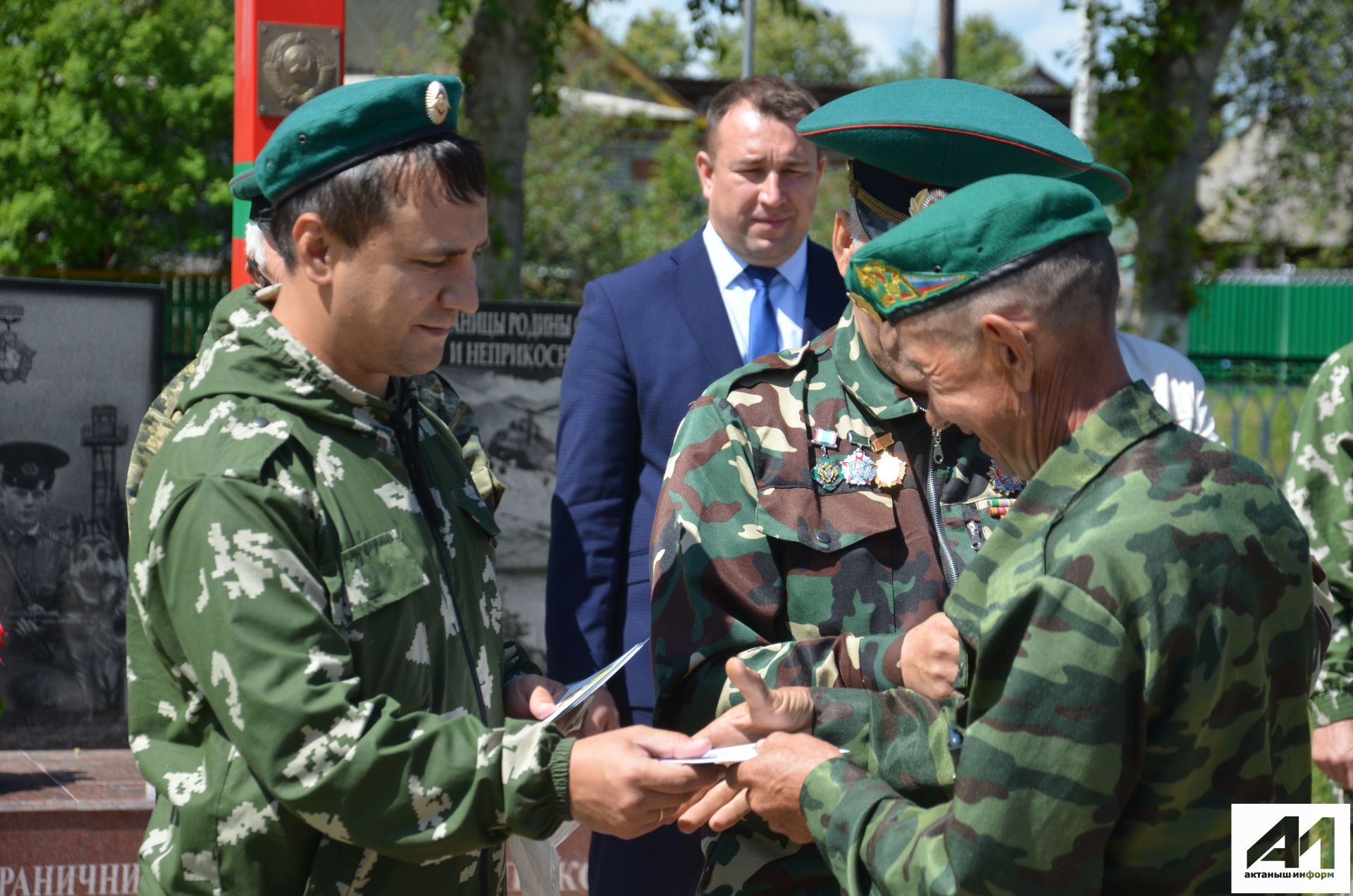 Чик сакчылары һәйкәл ачылу тантанасын билгеләп уздылар