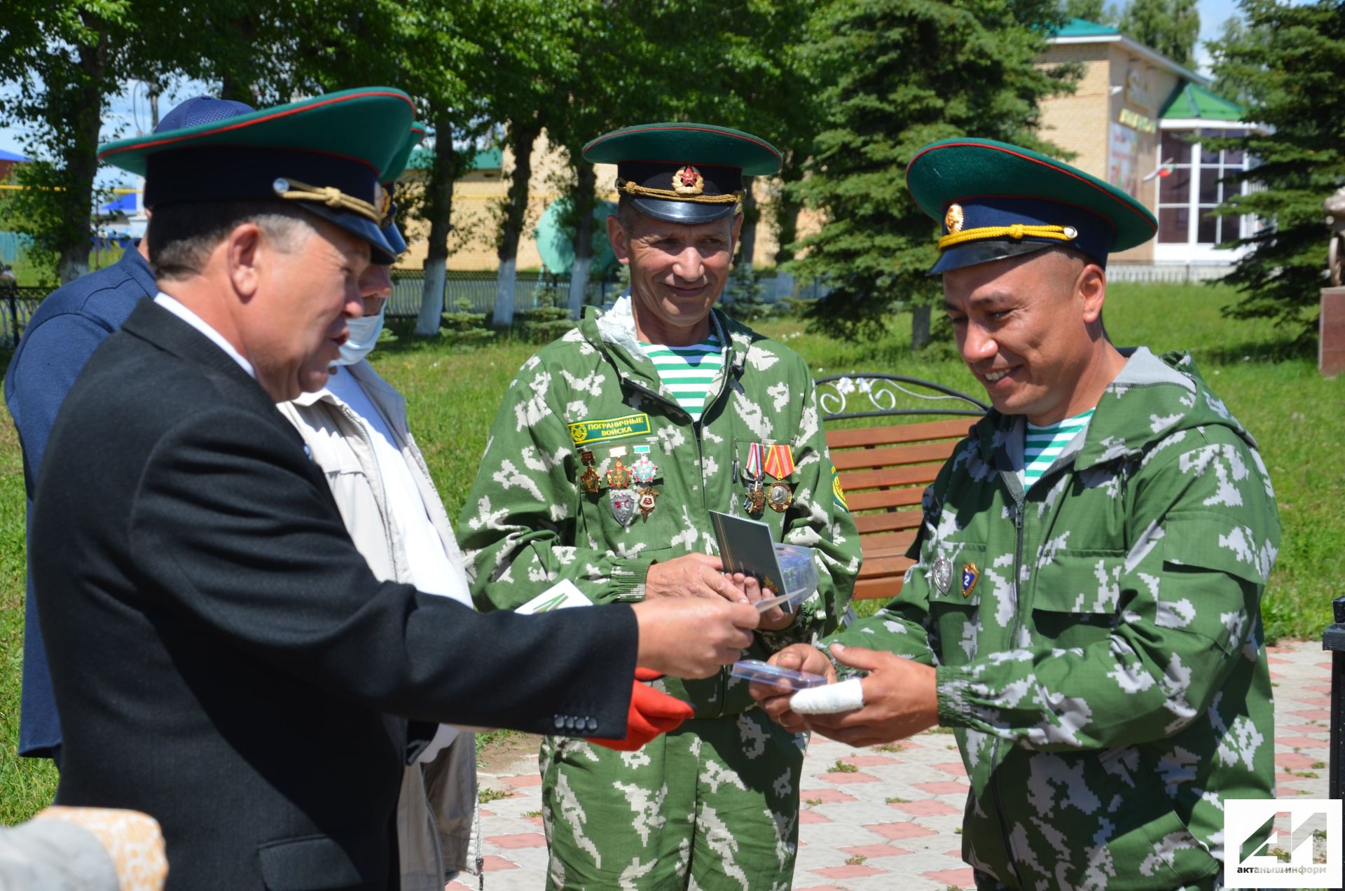 Чик сакчылары һәйкәл ачылу тантанасын билгеләп уздылар