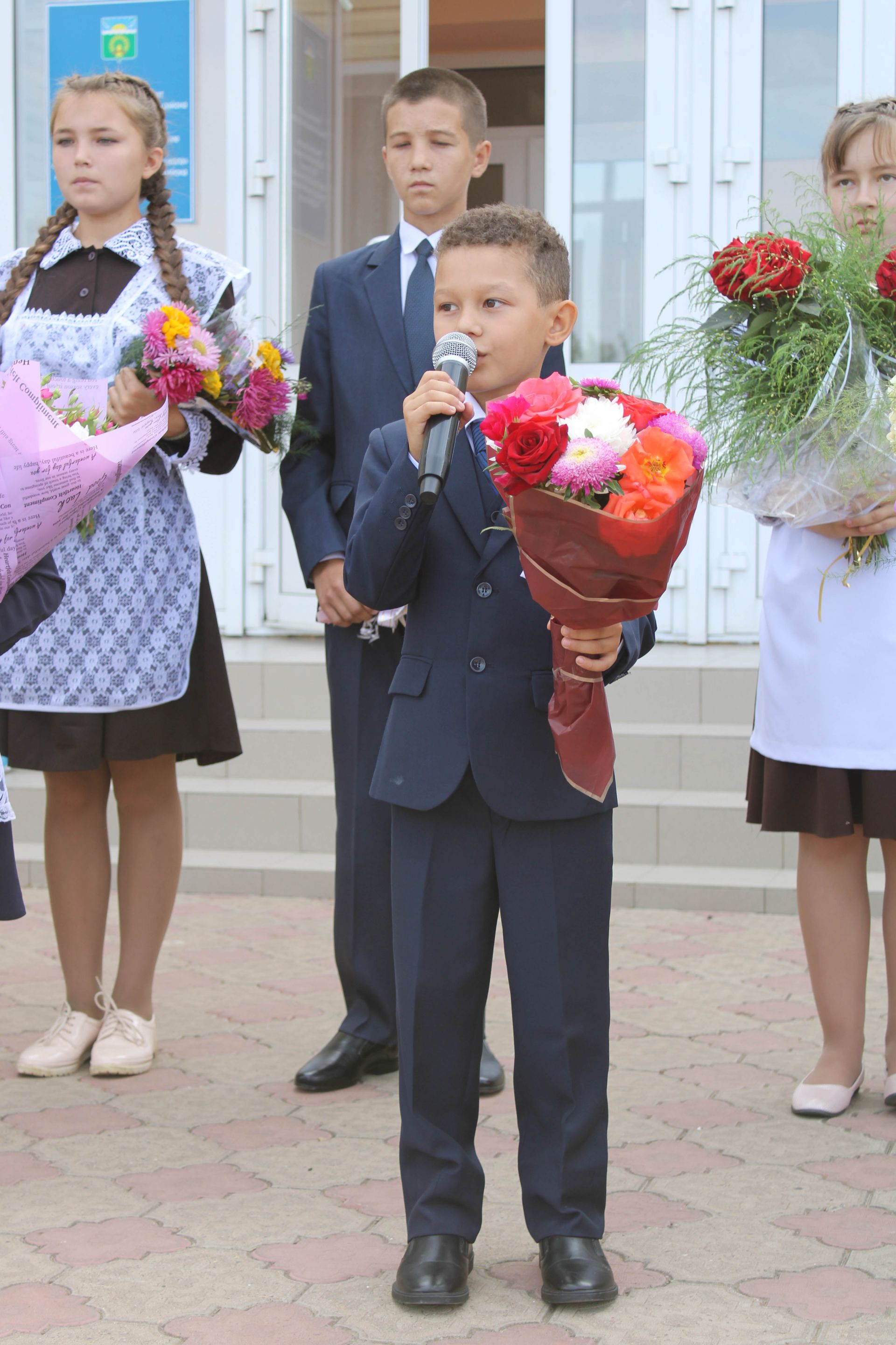 Бүген Украинадагы хәрби хәрәкәтләрдә батырларча һәлак булган Сергей Мосоловның исеме мәңгеләштерелде