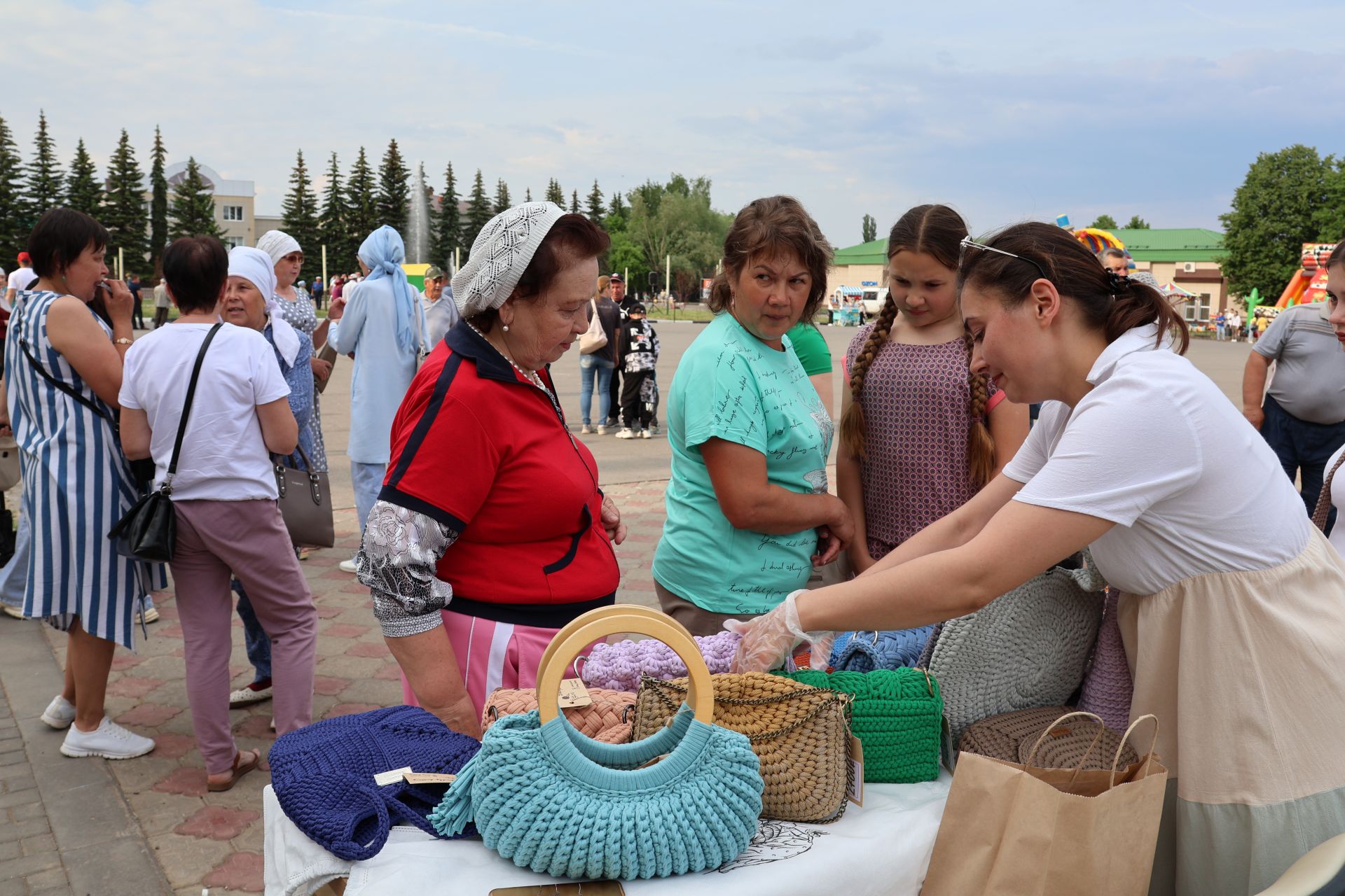 Районыбызда беренче тапкыр үткәрелүче Эшмәкәрләр ярминкәсеннән безнең фоторепортаж