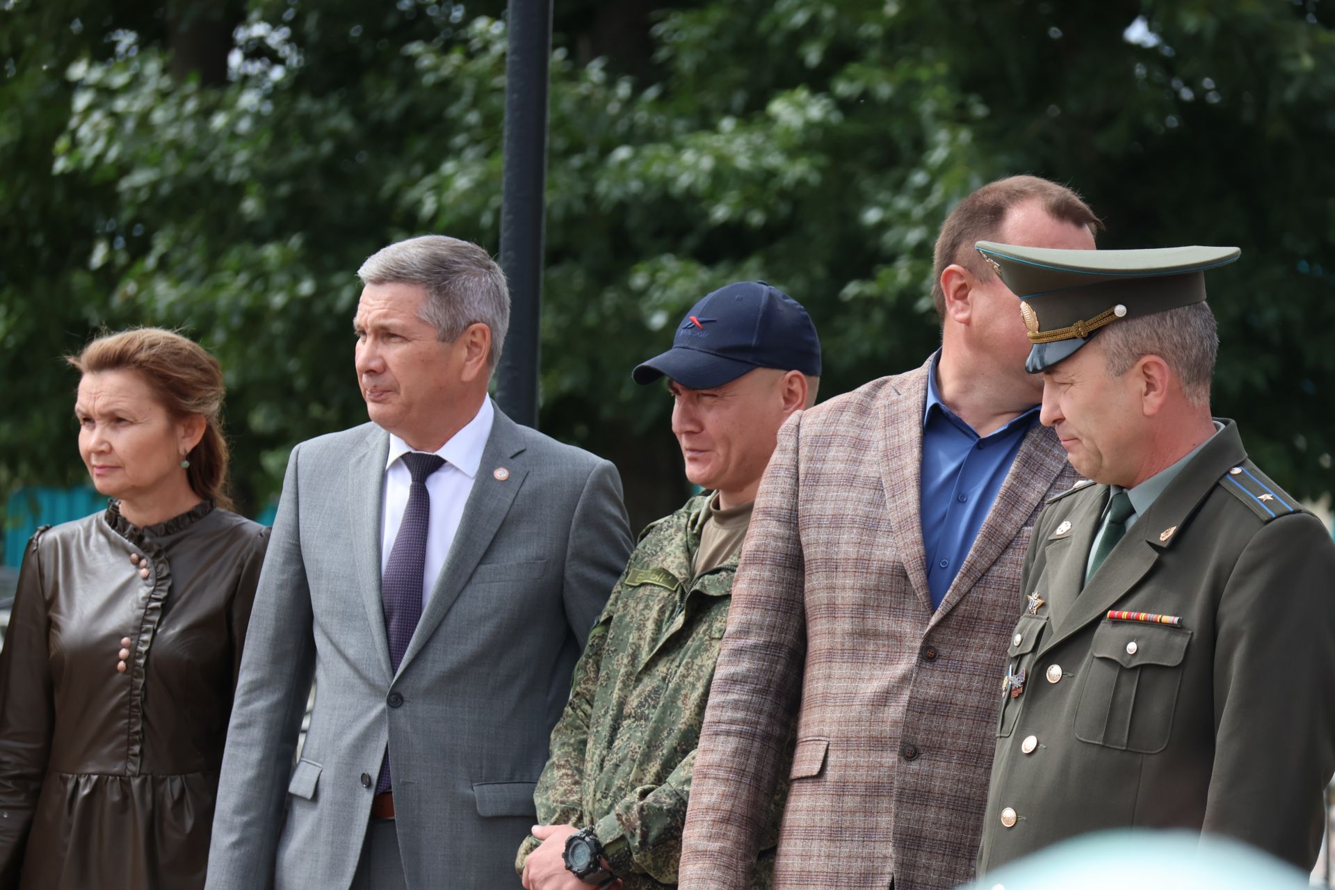 Хәтерләрдә утлы кузлар кебек: Актанышта Хәтер һәм кайгы көненә багышланган митингыннан безнең фоторепортаж