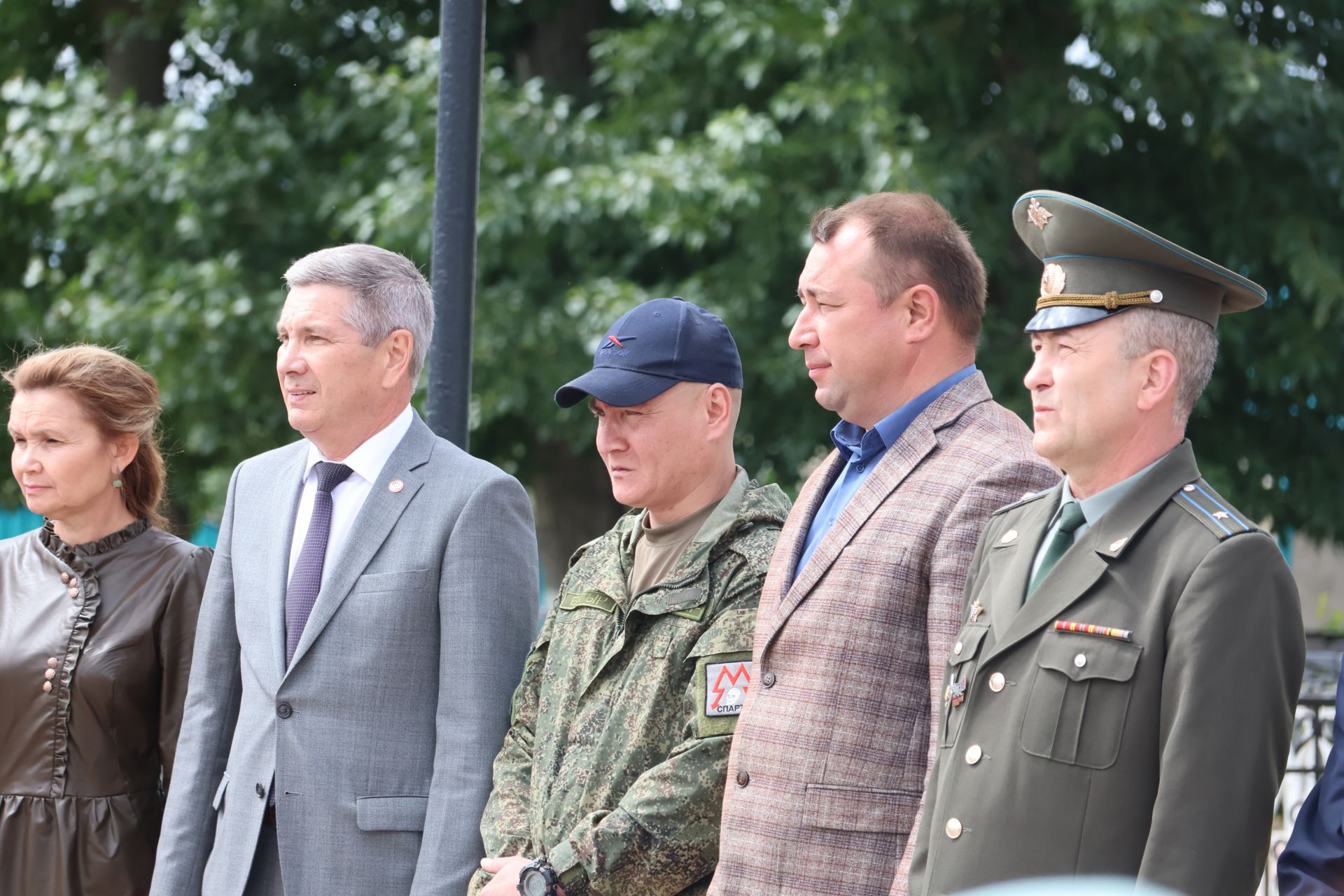 Хәтерләрдә утлы кузлар кебек: Актанышта Хәтер һәм кайгы көненә багышланган митингыннан безнең фоторепортаж