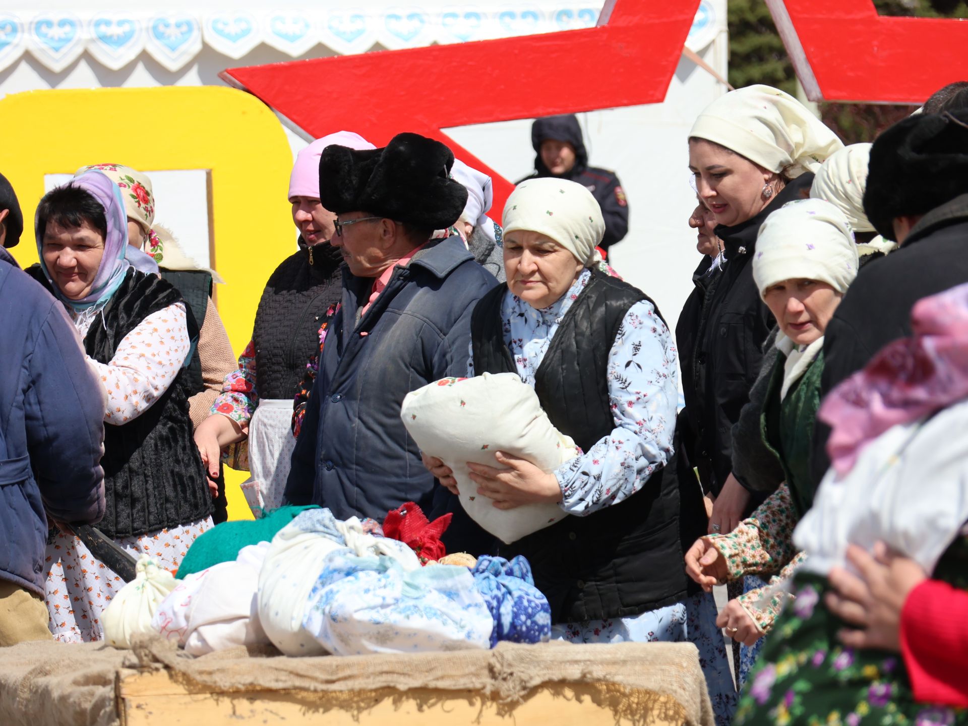 Бөек Җиңүгә 79 ел: Актанышта "Хәтер кайтавазы" бәйрәм тантанасыннан фоторепортаж