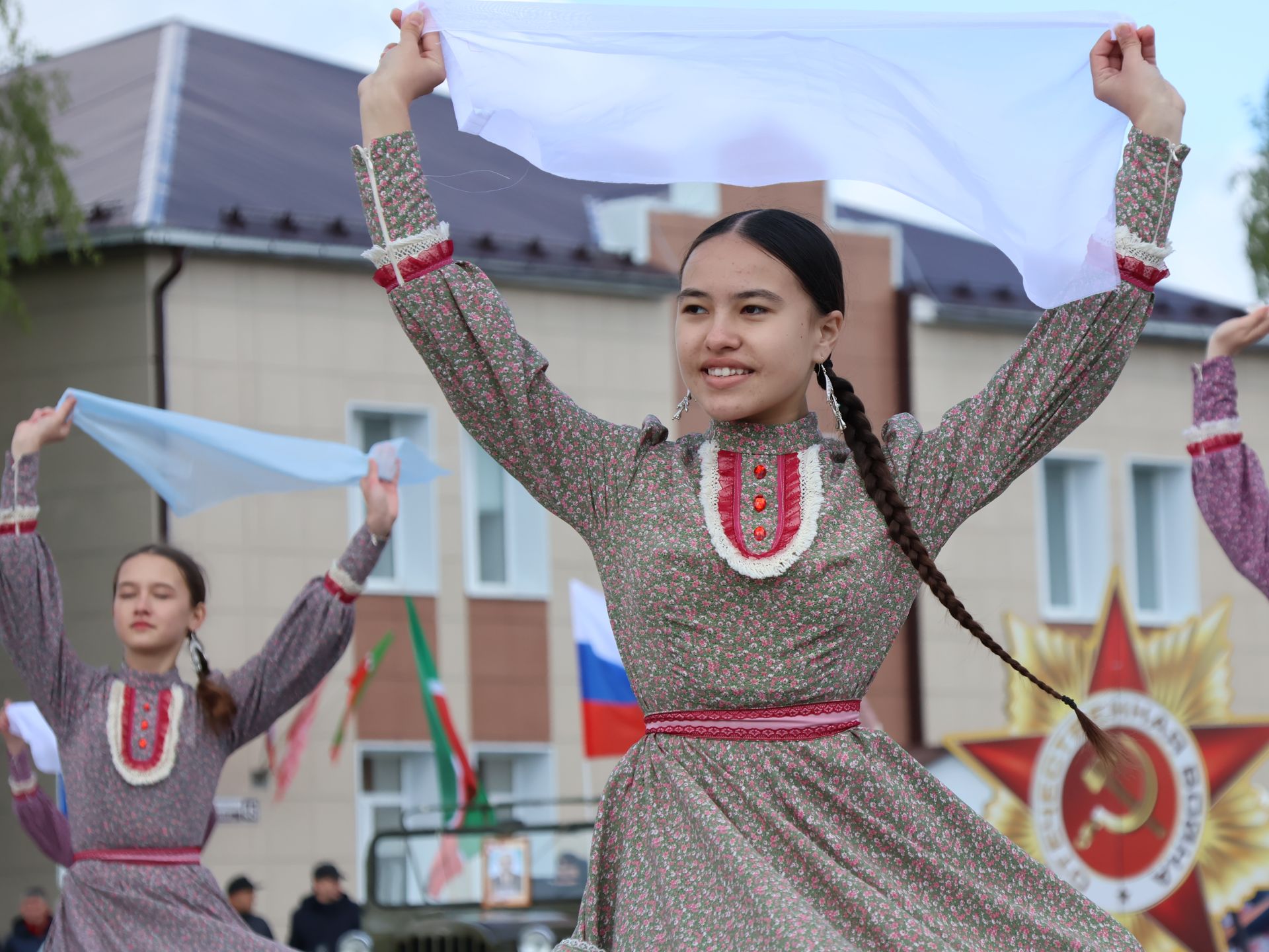 Бөек Җиңүгә 79 ел: Актанышта "Хәтер кайтавазы" бәйрәм тантанасыннан фоторепортаж