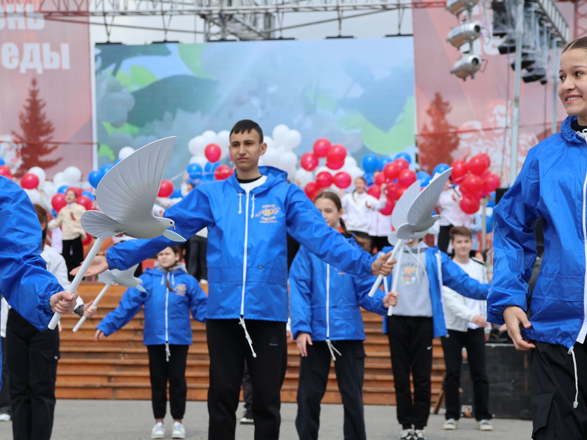 Бөек Җиңүгә 79 ел: Актанышта "Хәтер кайтавазы" бәйрәм тантанасыннан фоторепортаж