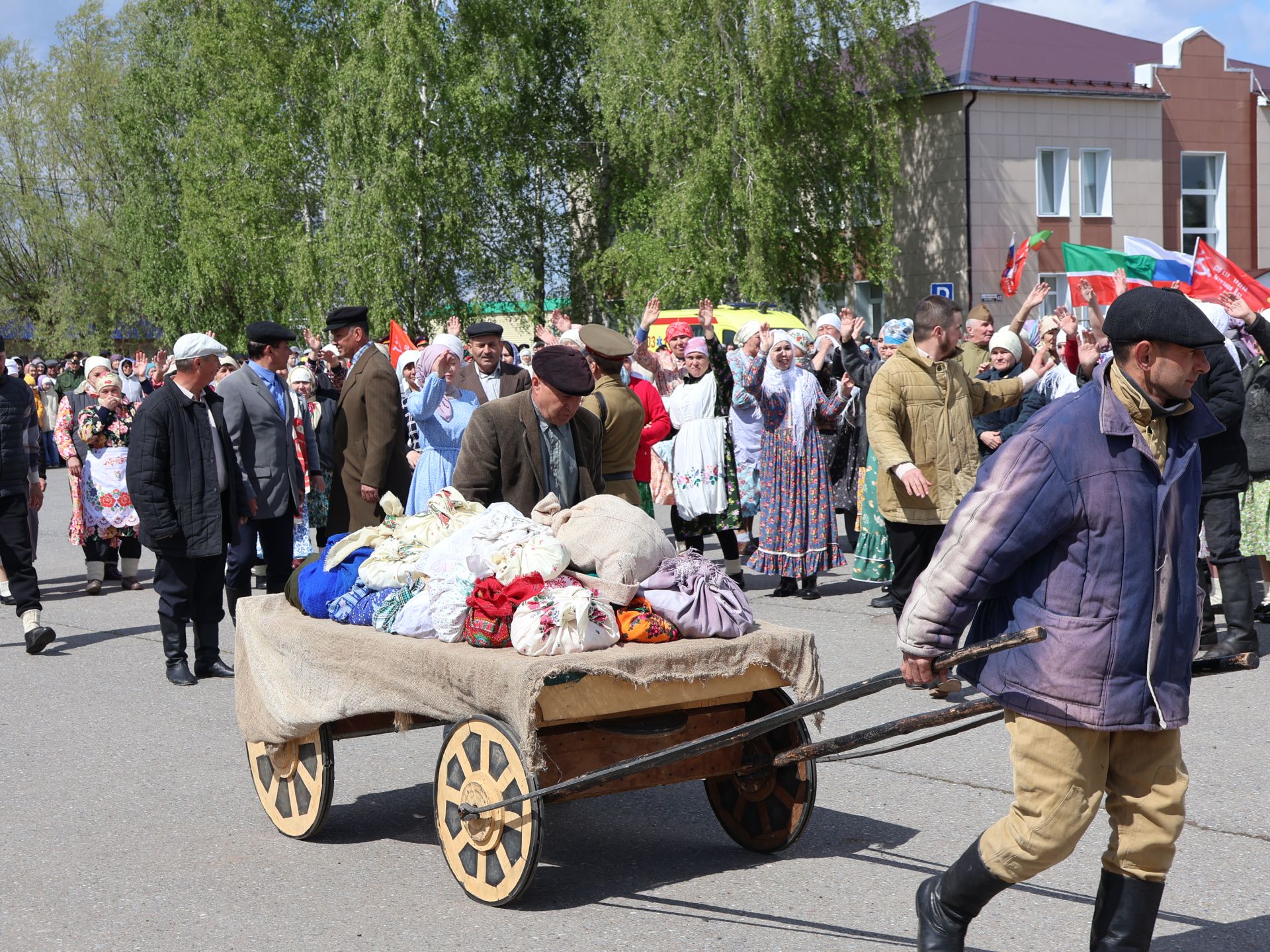 Бөек Җиңүгә 79 ел: Актанышта "Хәтер кайтавазы" бәйрәм тантанасыннан фоторепортаж