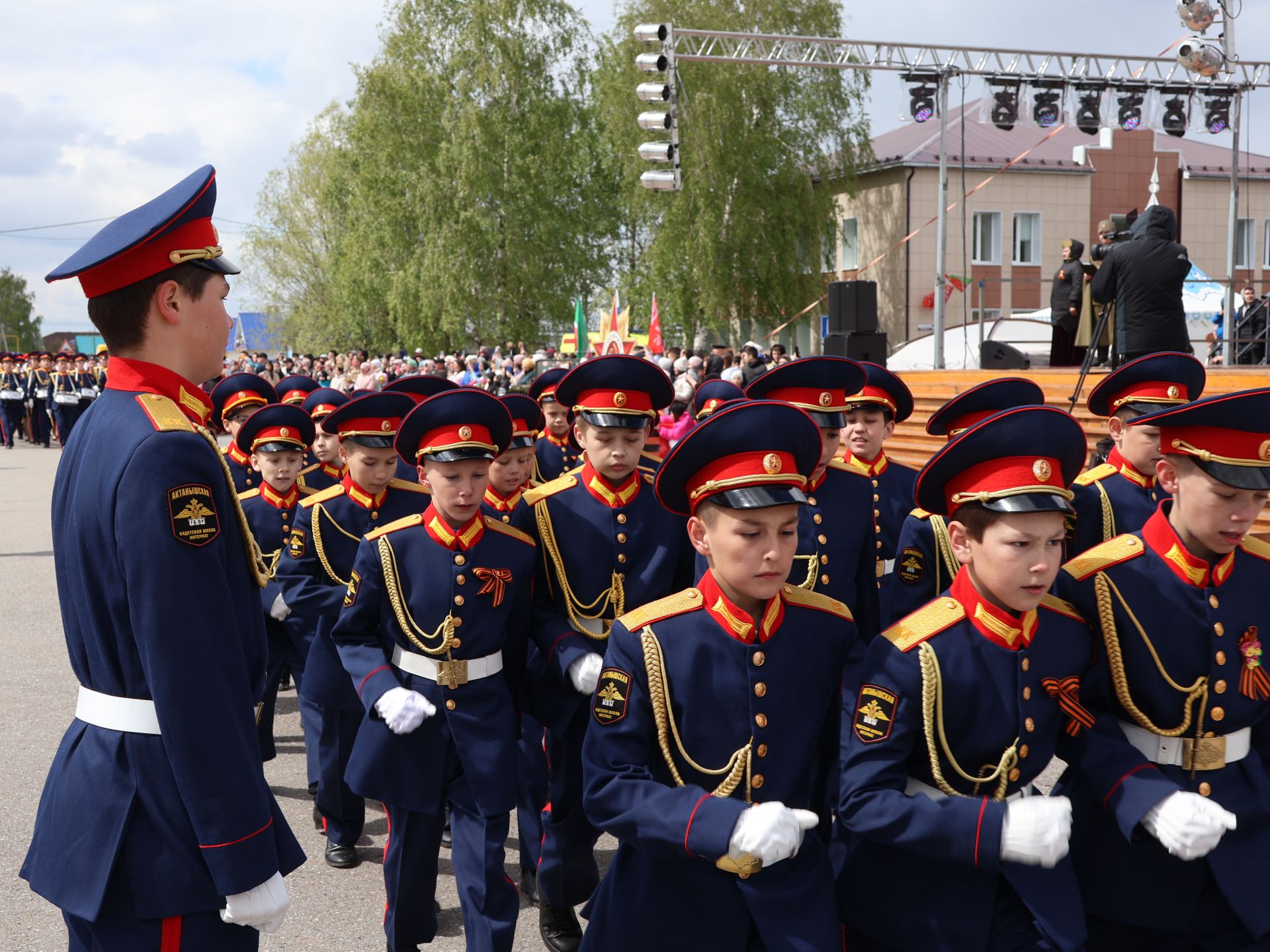 Бөек Җиңүгә 79 ел: Актанышта "Хәтер кайтавазы" бәйрәм тантанасыннан фоторепортаж