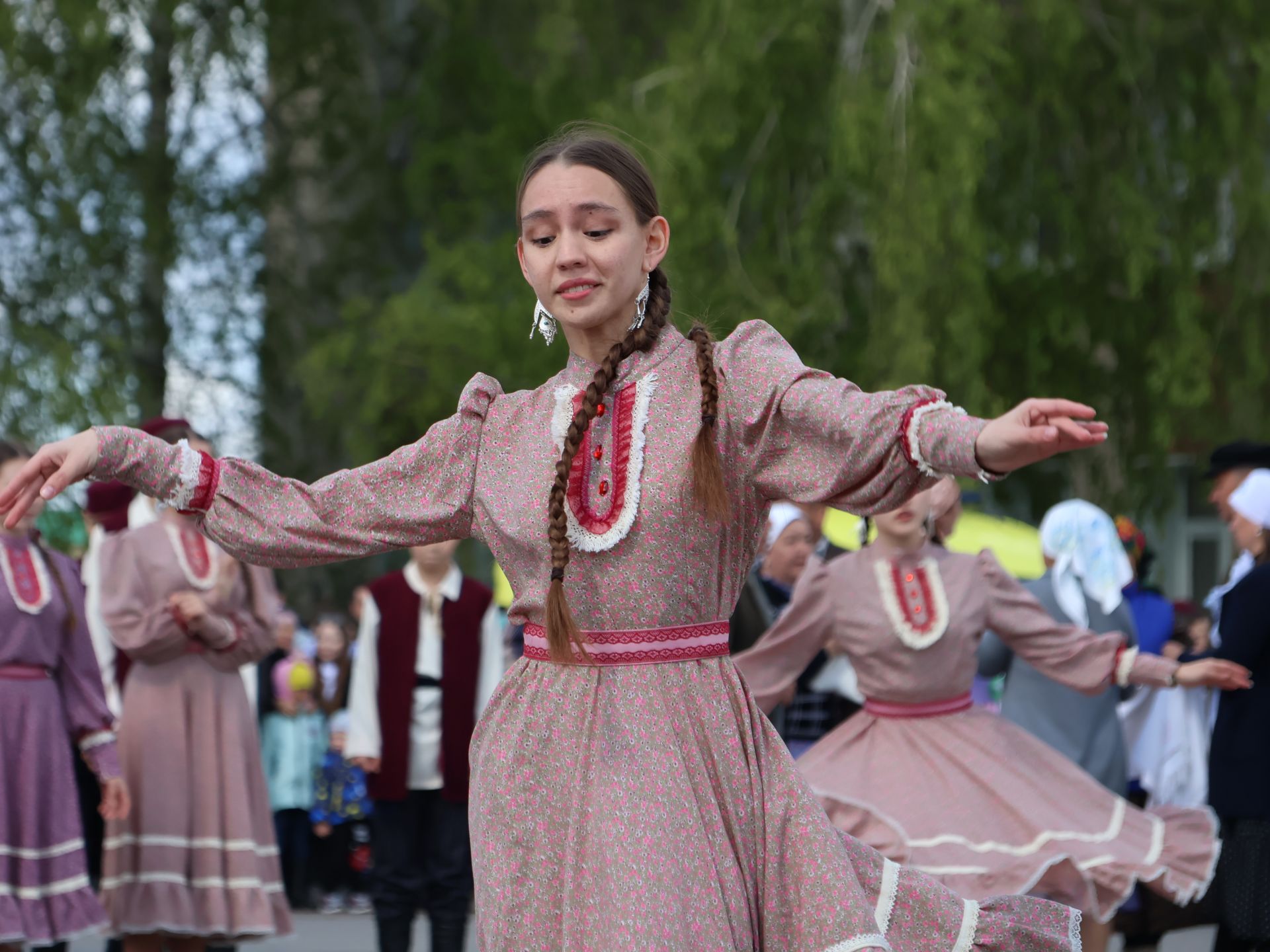 Бөек Җиңүгә 79 ел: Актанышта "Хәтер кайтавазы" бәйрәм тантанасыннан фоторепортаж