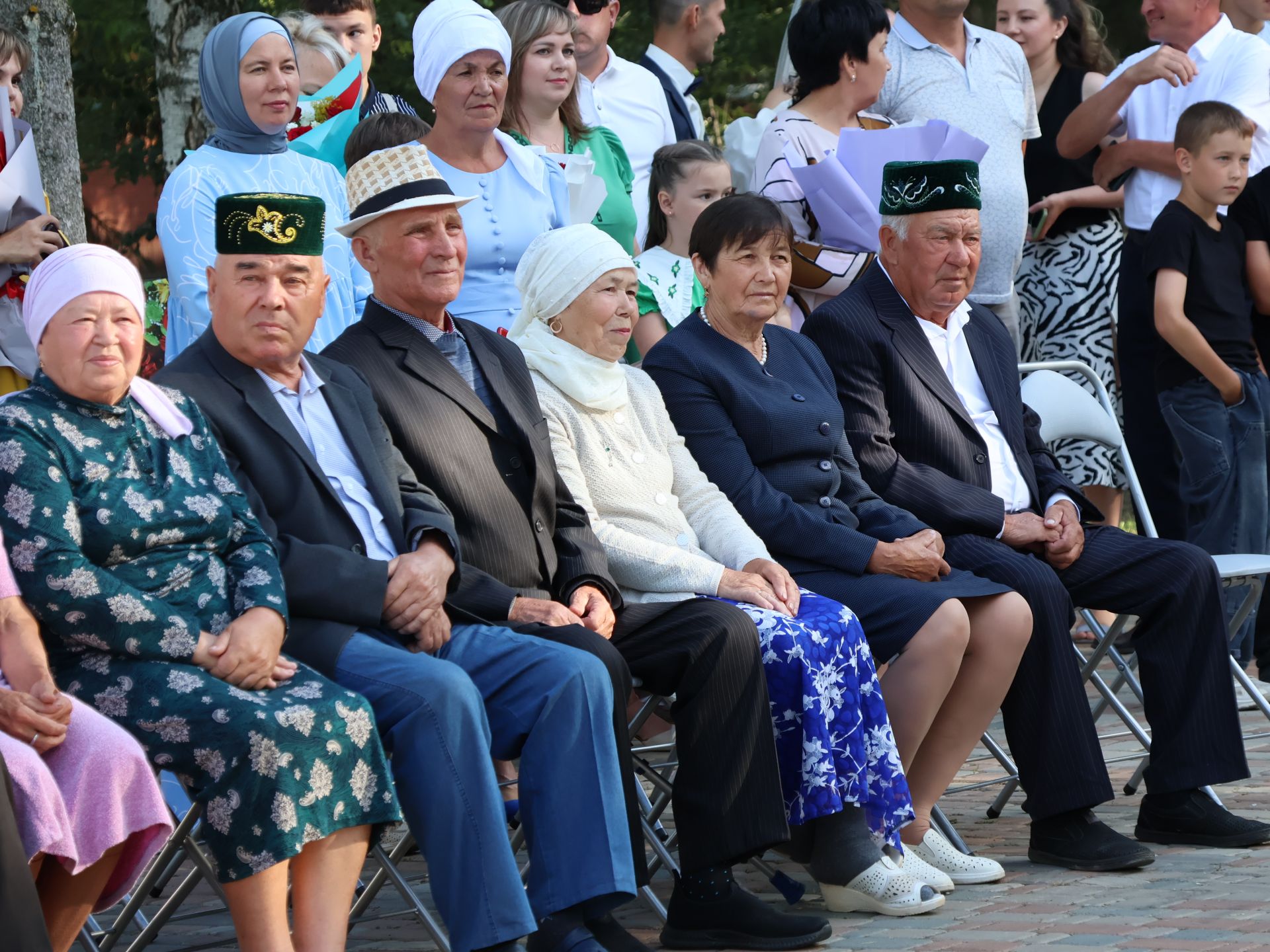 Без әле дә бергә, без әле дә матур:  Актанышта Гаилә, мәхәббәт һәм тугрылык көнендә үрнәк парларны хөрмәтләделәр