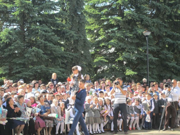 Актаныш районында белем көне уңаеннан үтәчәк тантаналы линейкаларның вакыты расланды