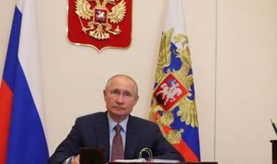 Путин Конституциягә төзәтмәләр буенча тавыш биргәндә һәр фикернең мөһим булуын әйтте