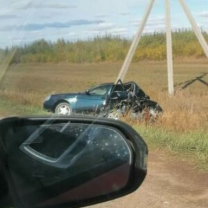 Татарстанда чит ил машинасы җиңел машинага бәрелә, дүрт кеше зыян күрә