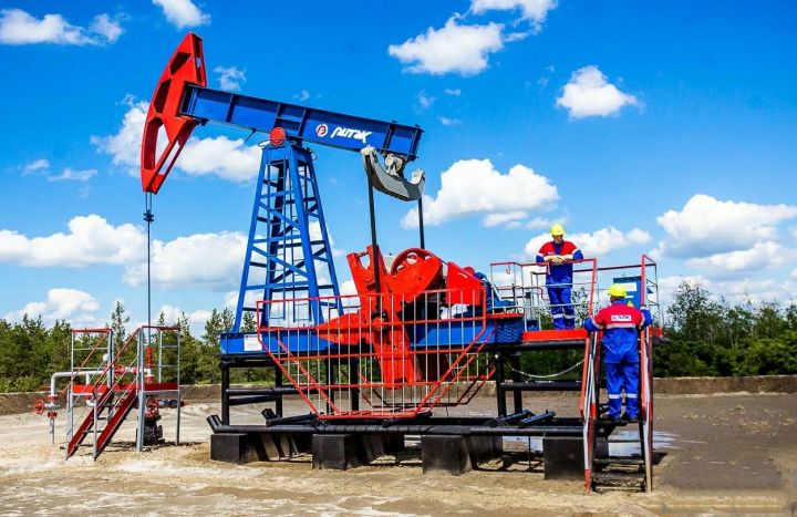 Бүген- нефть һәм газ сәнәгате хезмәткәрләре көне