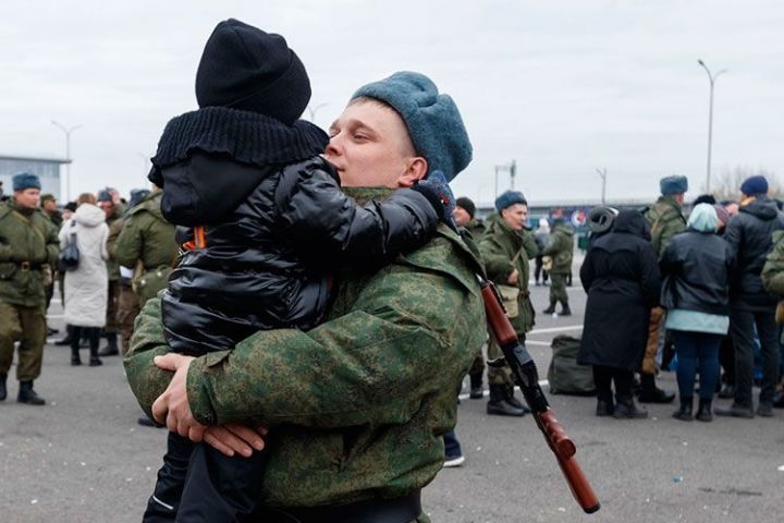 16 яшькә кадәрге өч баласы булган ир-атлар мобилизацияләнмәячәк