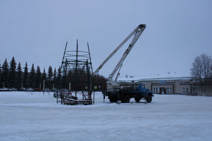 Быел Актанышның үзәк чыршысы «Яшьлек» мәйданында булачак