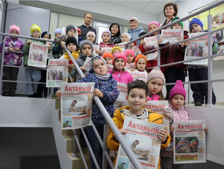 «Актаныш-информ»да кунак бар: «Алтынчәч» балалар бакчасы нәниләре журналистлар эшчәнлеге белән танышты