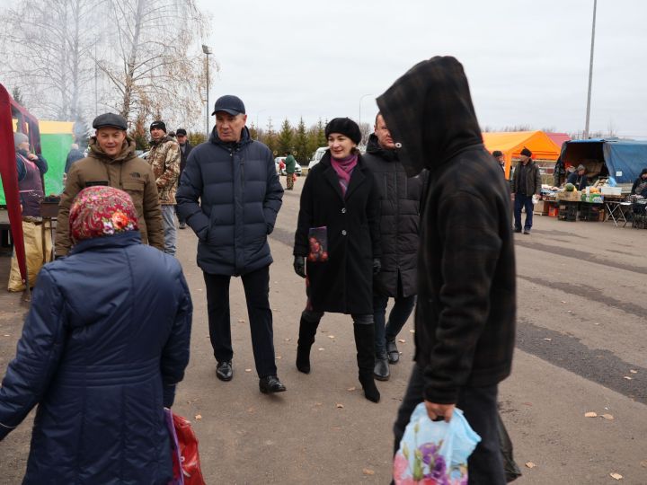 Ярминкәгә рәхим итегез: Актанышта Халыклар бердәмлеге көненә багышланган сәүдә бәйрәме уза