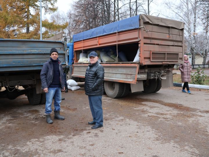 Ярминкәгә рәхим итегез: Актанышта Халыклар бердәмлеге көненә багышланган сәүдә бәйрәме уза