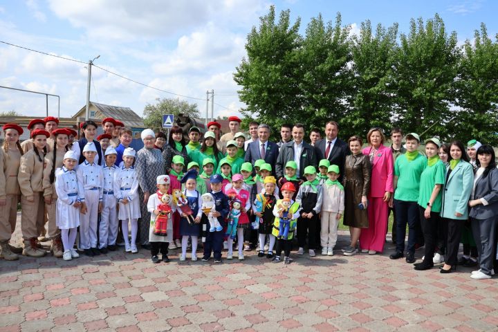 Актанышка «Алдынгылар хәрәкәте»нең Татарстан бүлекчәсе җитәкчесе Тимур Сөләйманов килде (фотолар)