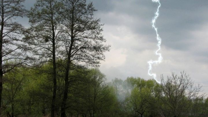 Татарстанда һава торышының кискен үзгәрүе сәбәпле шторм куркынычы турында кисәттеләр