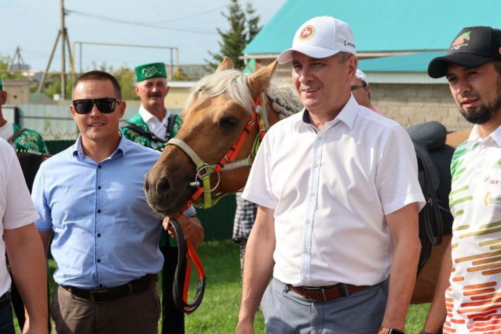 Татар токымлы атларда Казаннан Алтайга юл тотучылар Әнәктә булды